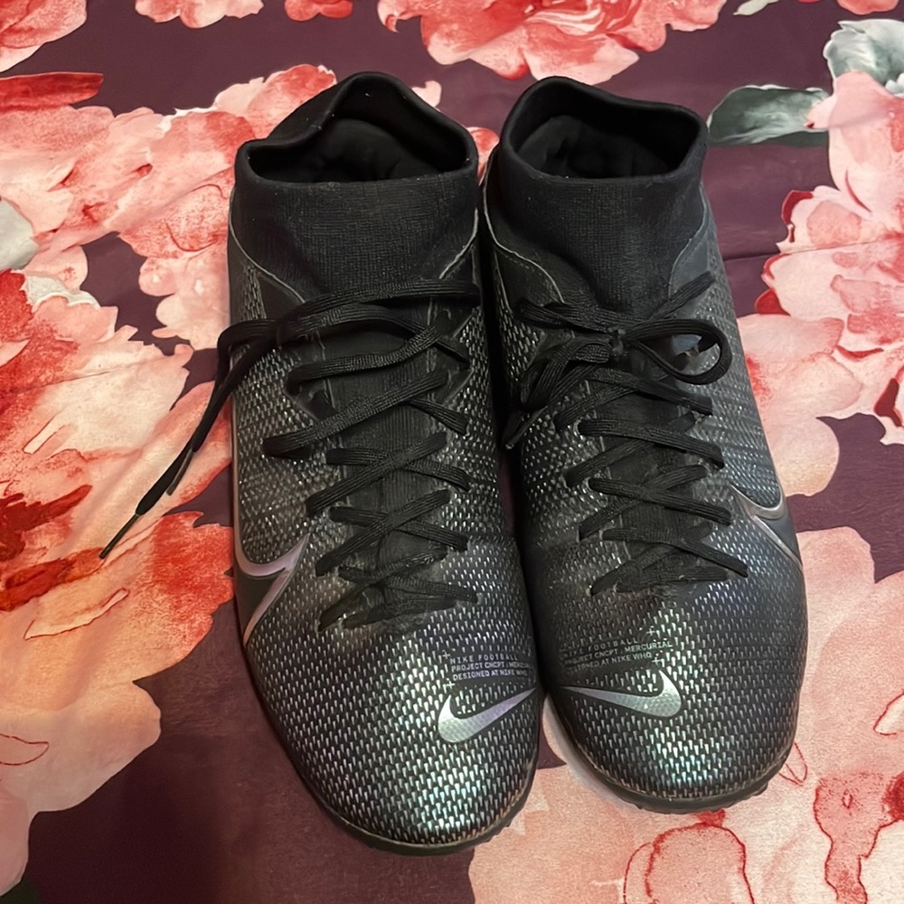 Nike Zoom Mercurial Superfly 8.5 Academy TF
Turf Soccer Shoes